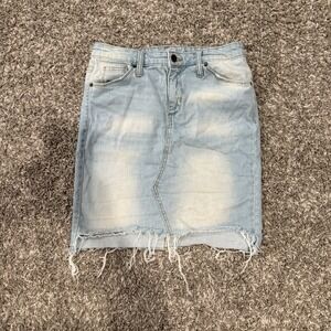 Women's size 6/28 Universal Thread Distressed Light Denim‎ Jean Skirt